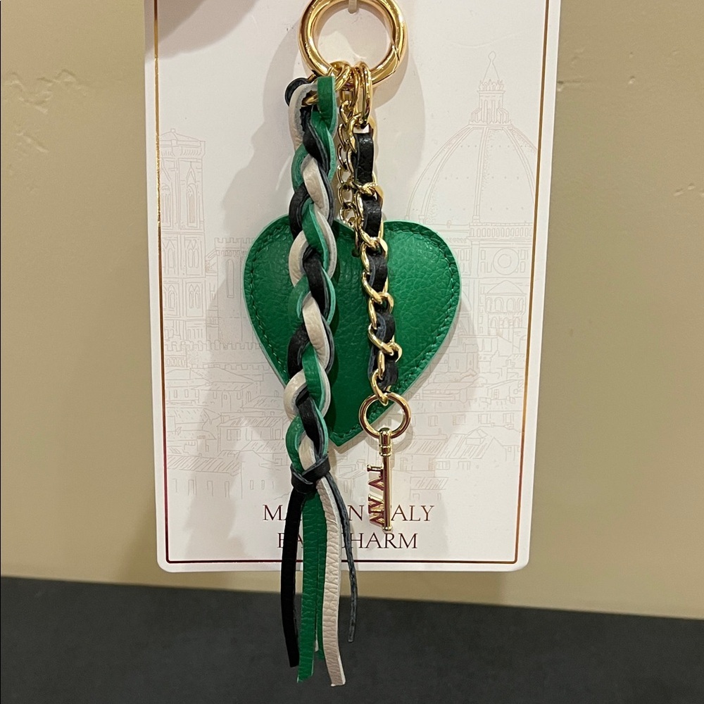 La Via | Italian Leather Heart Bag Charm 💚 - Picture 9 of 12